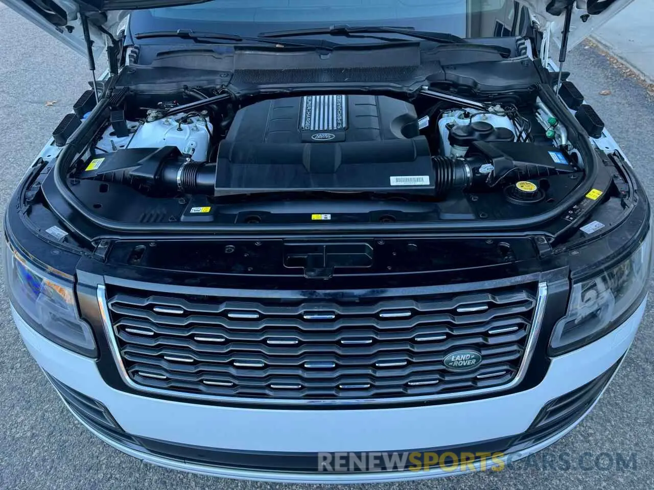 7 Photograph of a damaged car SALGW2SE4KA519964 LAND ROVER RANGEROVER 2019