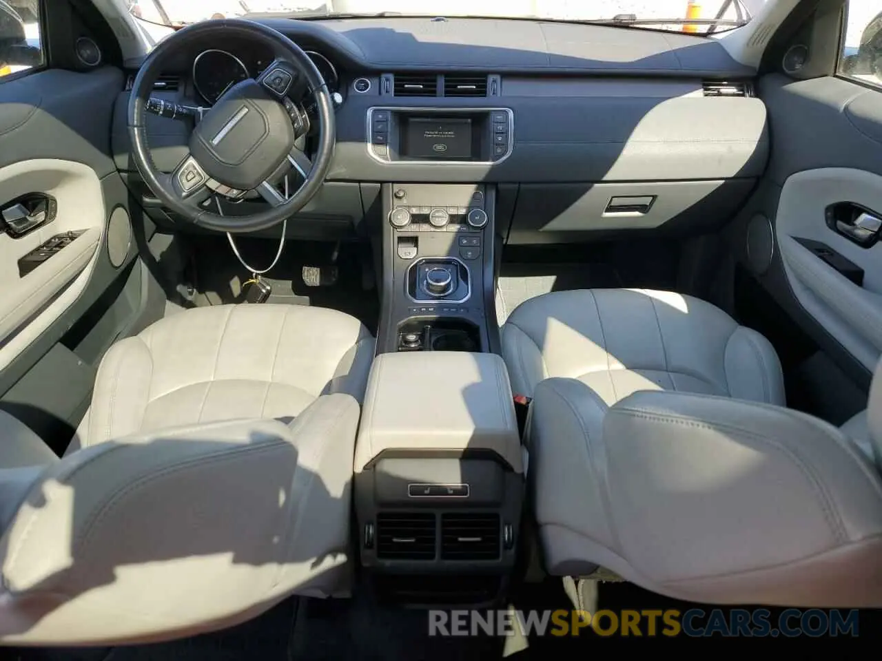 8 Photograph of a damaged car SALVP2RX2KH338624 LAND ROVER RANGEROVER 2019