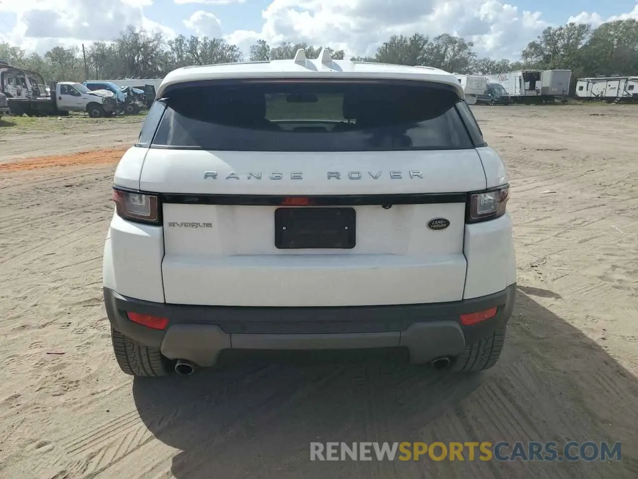 6 Photograph of a damaged car SALVP2RX3KH332878 LAND ROVER RANGEROVER 2019