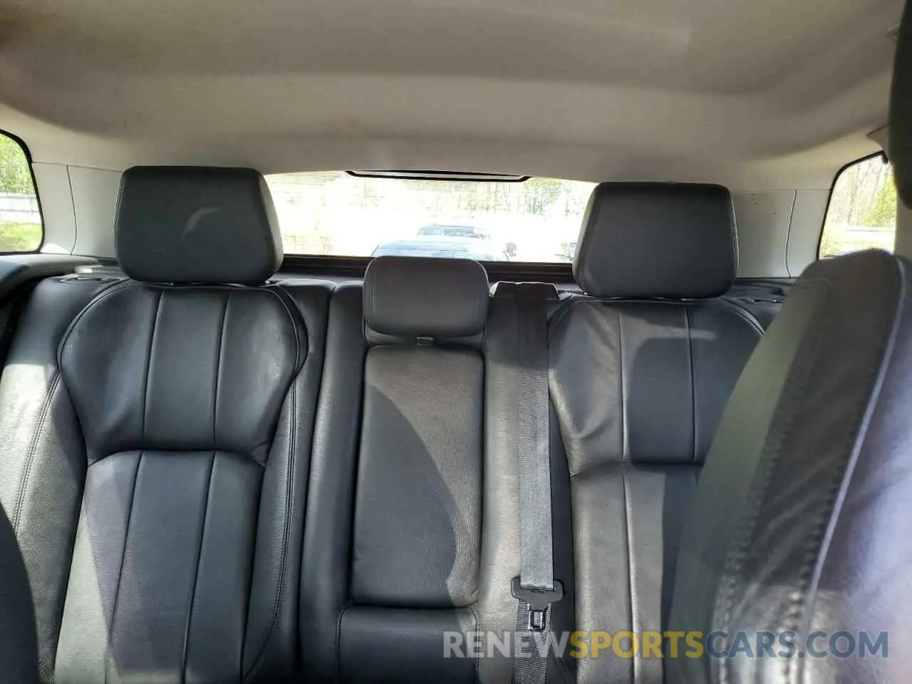 10 Photograph of a damaged car SALVP2RX5KH346040 LAND ROVER RANGEROVER 2019