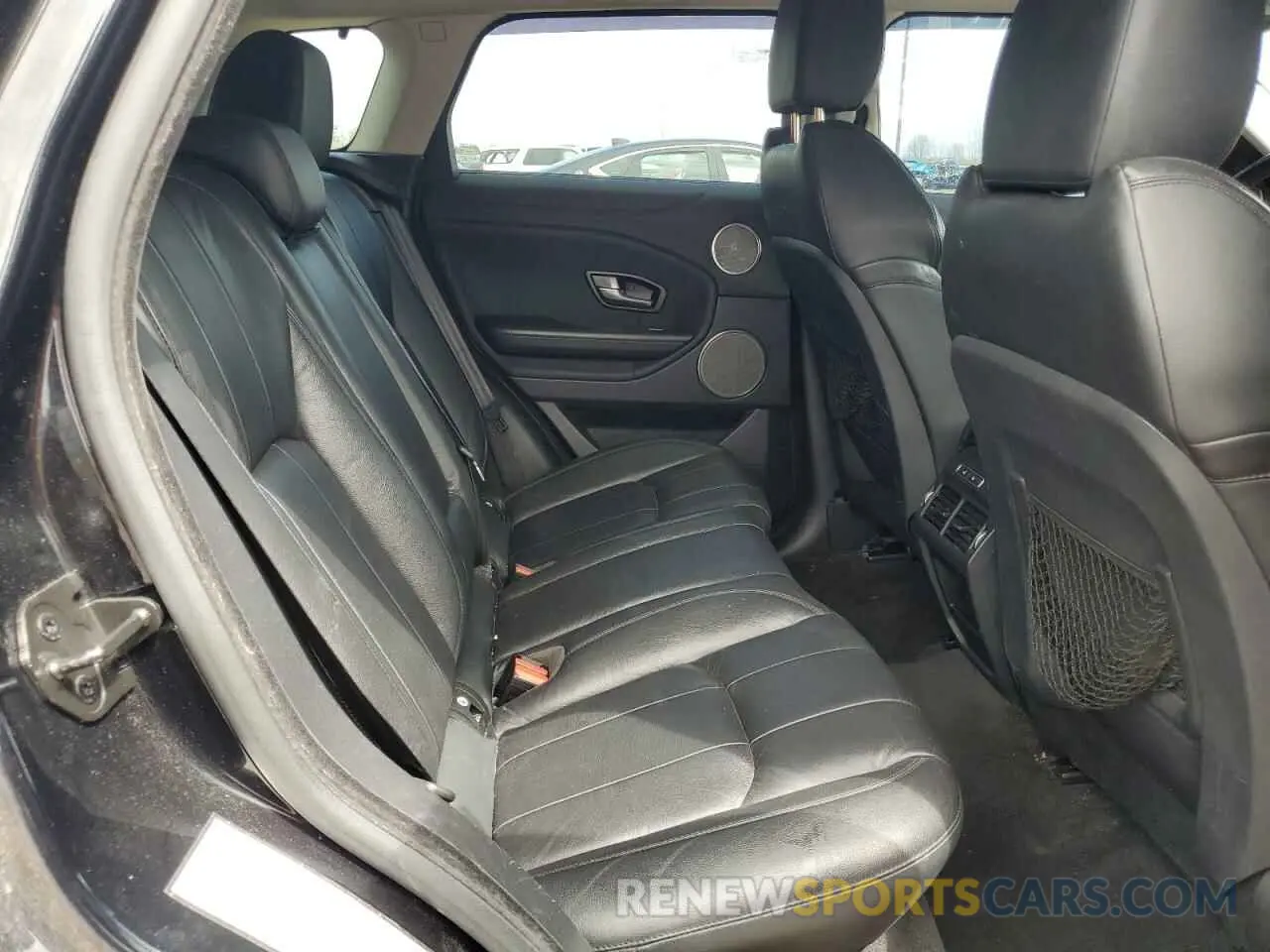 11 Photograph of a damaged car SALVP2RX5KH346040 LAND ROVER RANGEROVER 2019