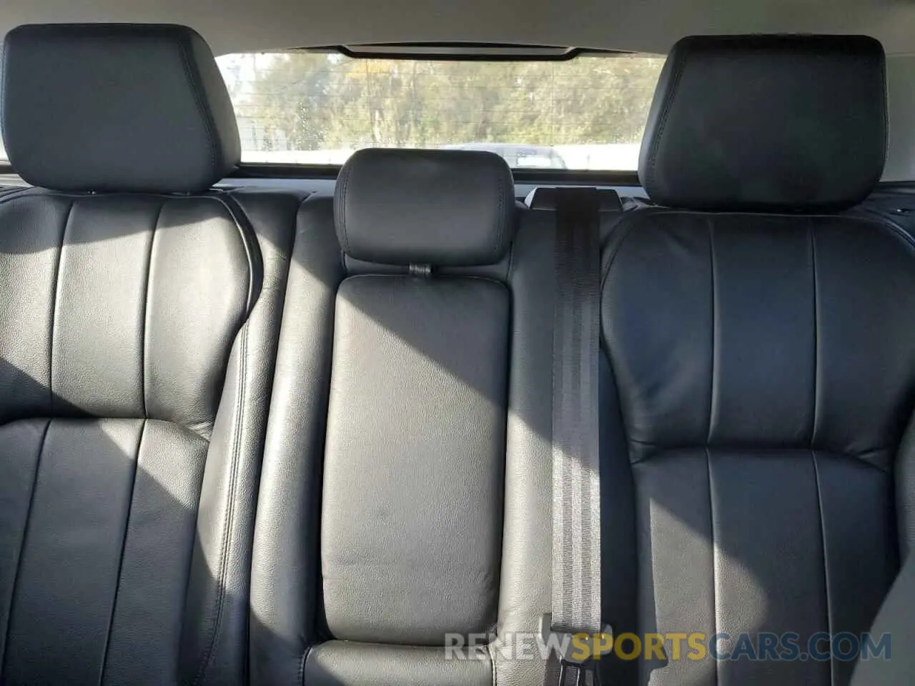 10 Photograph of a damaged car SALVP2RX7KH347318 LAND ROVER RANGEROVER 2019
