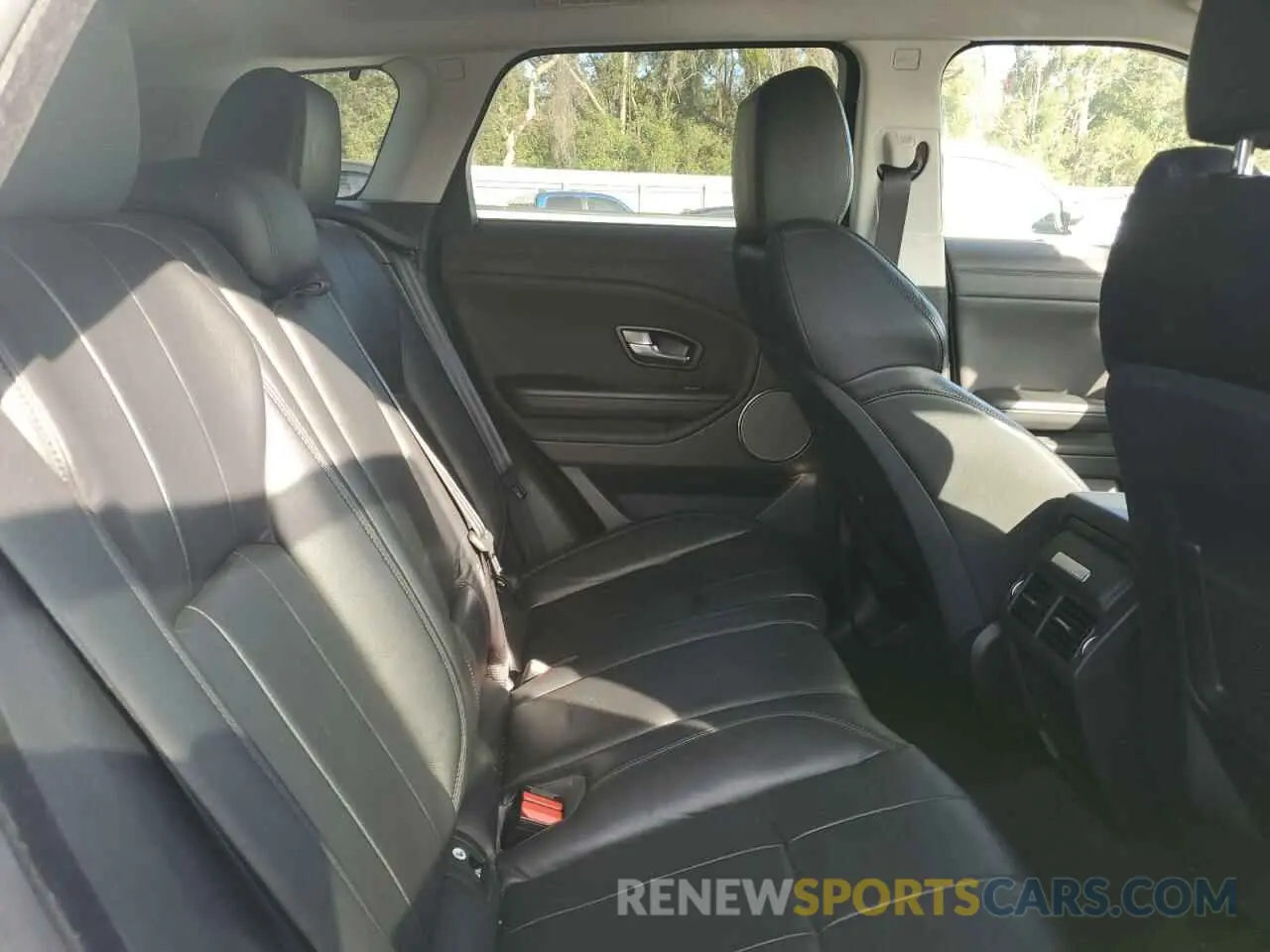 11 Photograph of a damaged car SALVP2RX7KH347318 LAND ROVER RANGEROVER 2019