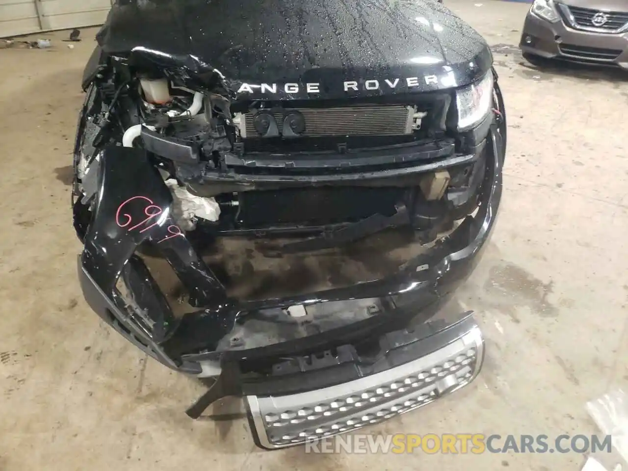 9 Photograph of a damaged car SALVP2RX9KH329337 LAND ROVER RANGEROVER 2019