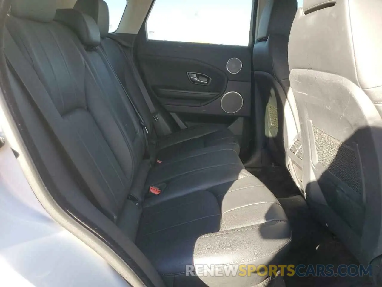 10 Photograph of a damaged car SALVP2RXXKH349189 LAND ROVER RANGEROVER 2019