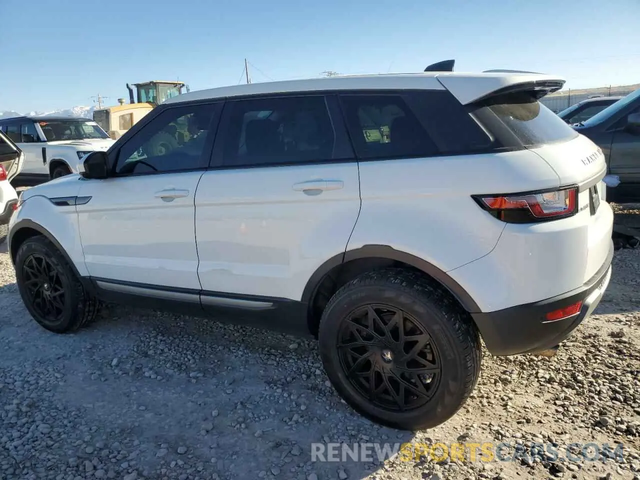 2 Photograph of a damaged car SALVP2RXXKH349189 LAND ROVER RANGEROVER 2019
