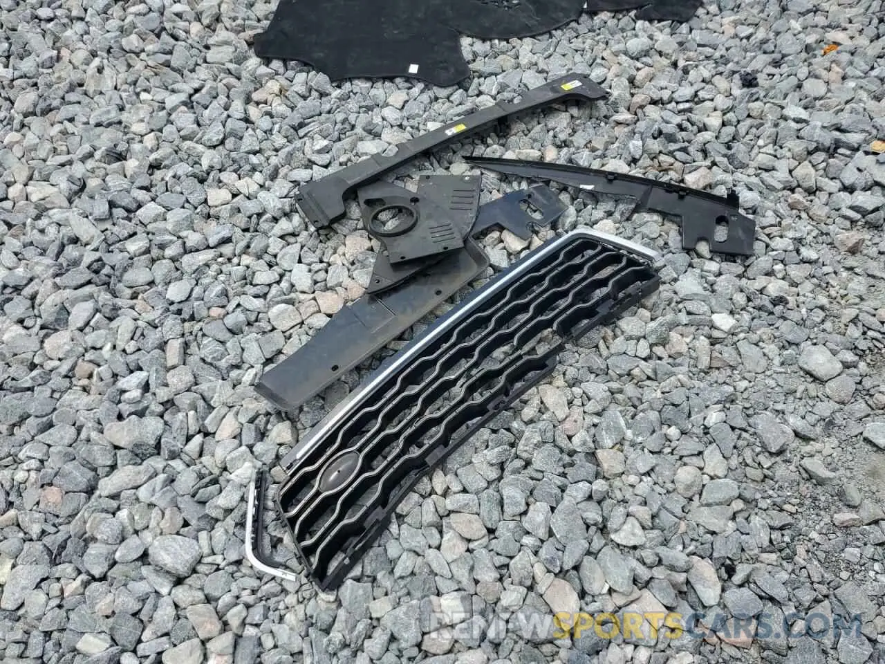 13 Photograph of a damaged car SALWG2RV1KA825051 LAND ROVER RANGEROVER 2019