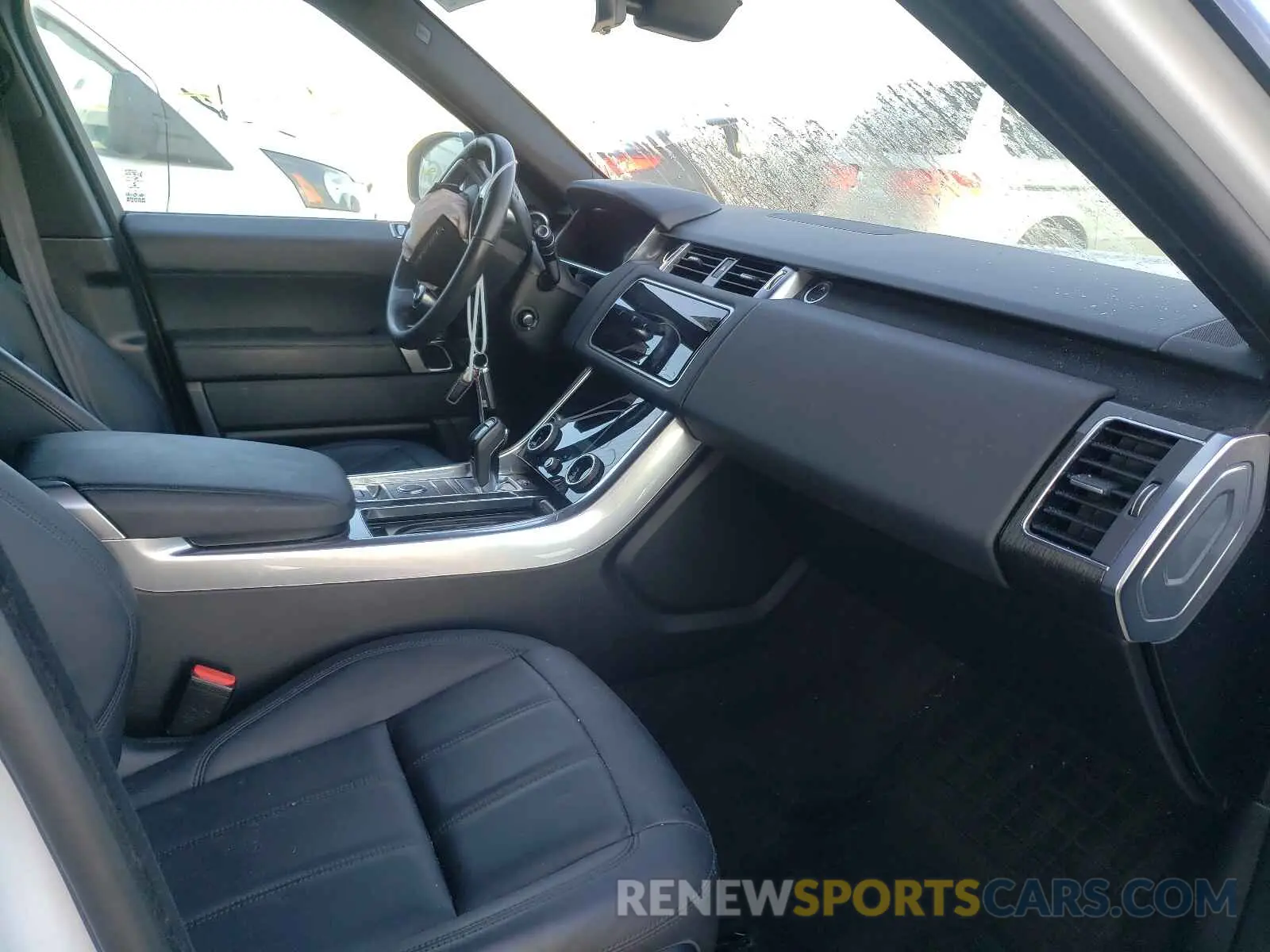 5 Photograph of a damaged car SALWG2RVXKA852149 LAND ROVER RANGEROVER 2019