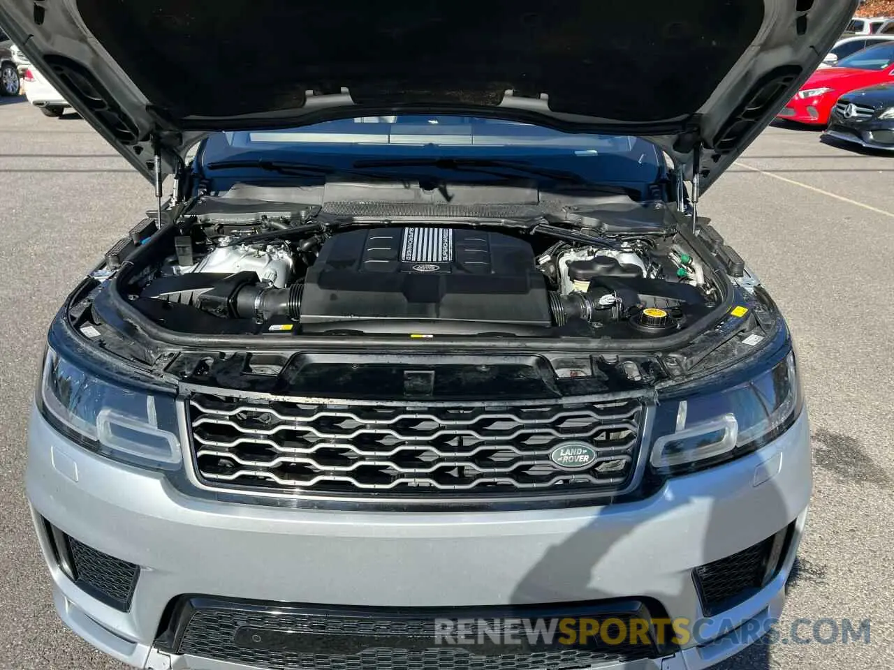 8 Photograph of a damaged car SALWR2RE0KA834642 LAND ROVER RANGEROVER 2019