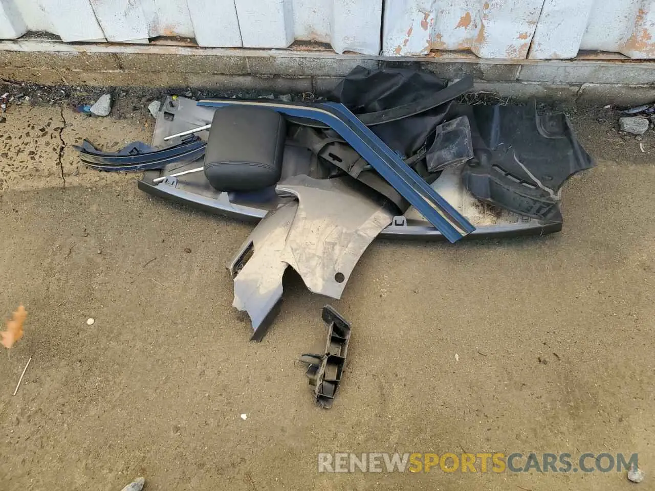 13 Photograph of a damaged car SALWR2RE5KA833454 LAND ROVER RANGEROVER 2019