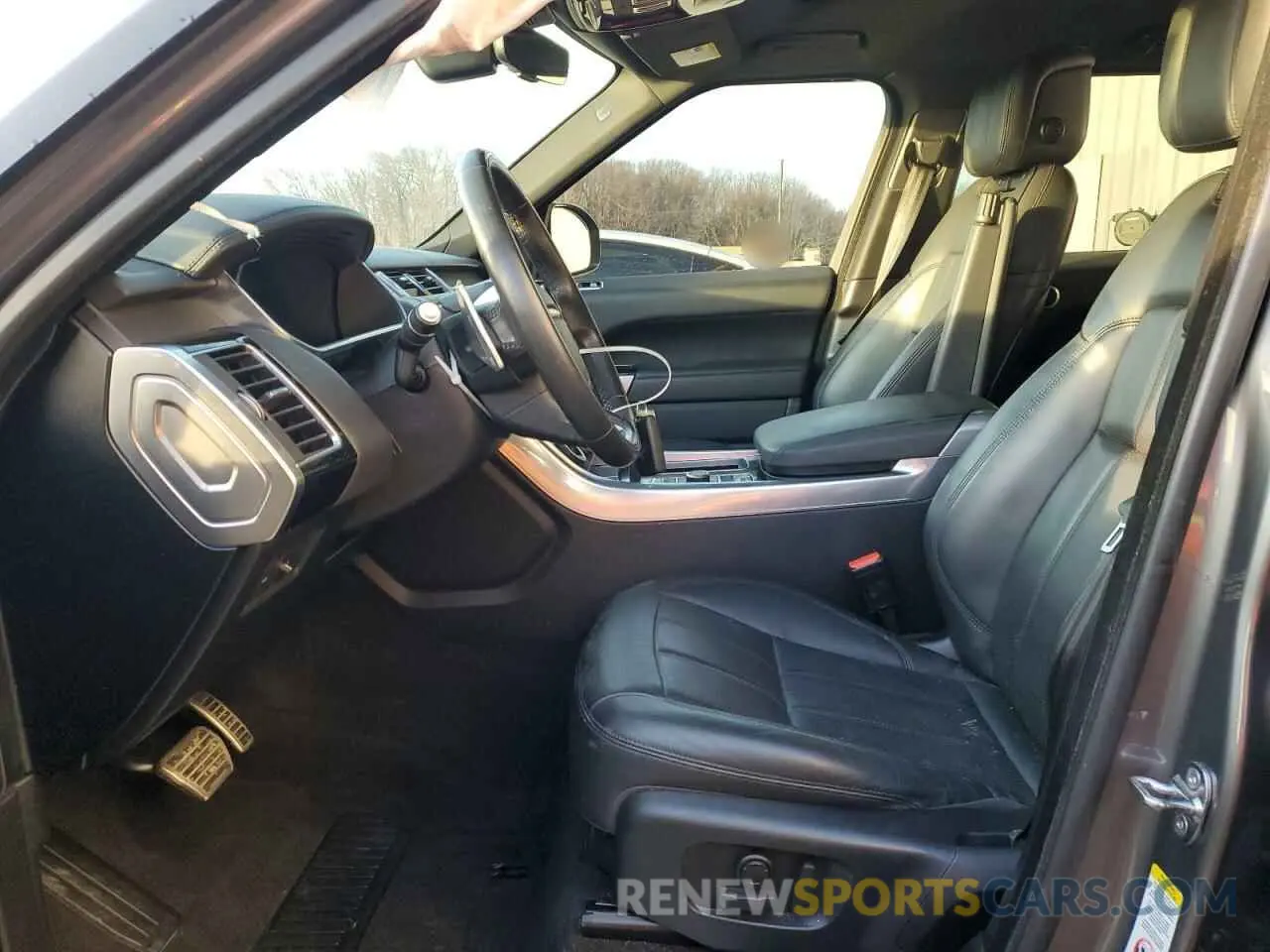 7 Photograph of a damaged car SALWR2RE5KA833454 LAND ROVER RANGEROVER 2019