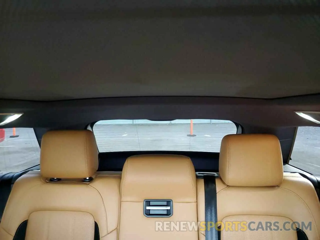 10 Photograph of a damaged car SALWR2RE9KA818682 LAND ROVER RANGEROVER 2019