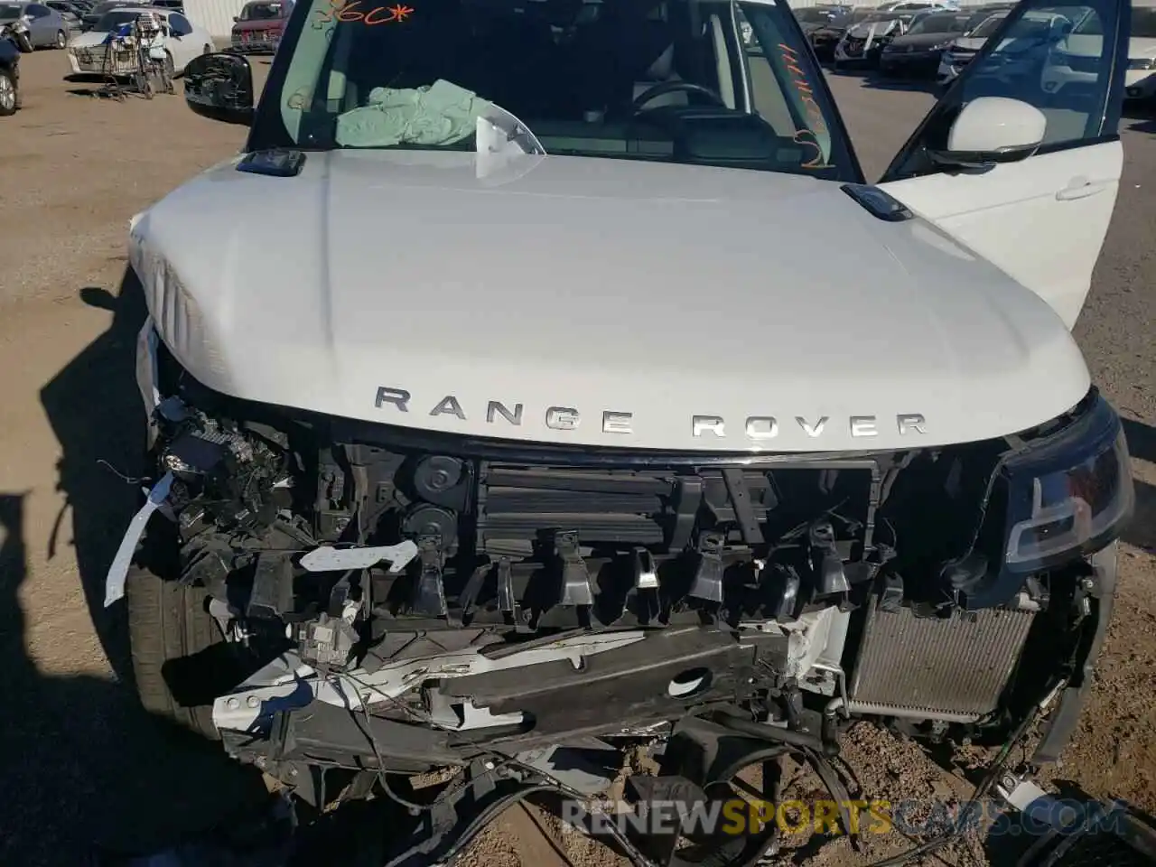 7 Photograph of a damaged car SALWR2RU7KA860839 LAND ROVER RANGEROVER 2019