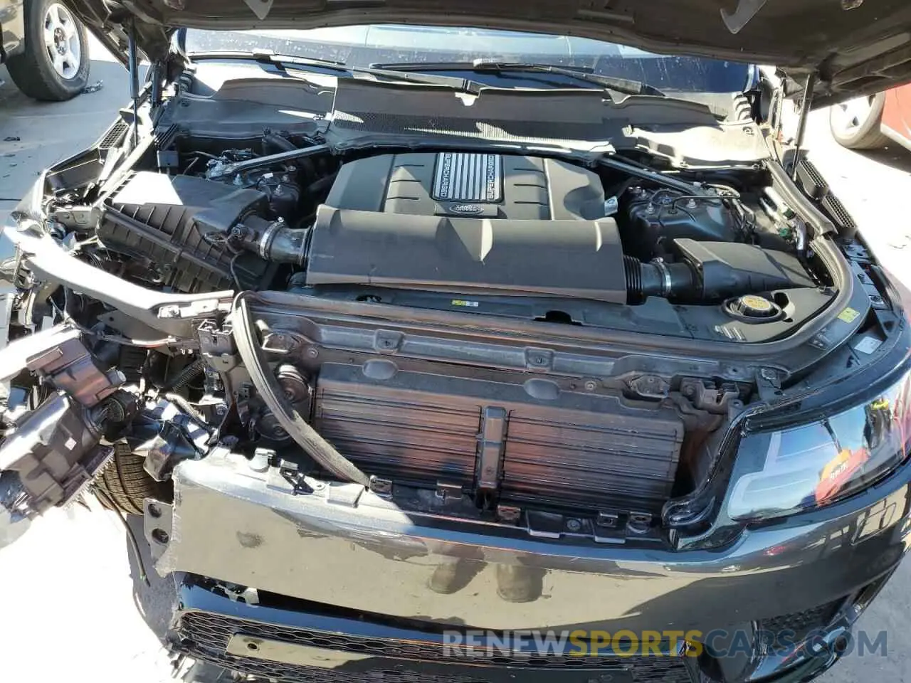 7 Photograph of a damaged car SALWR2RV0KA426870 LAND ROVER RANGEROVER 2019
