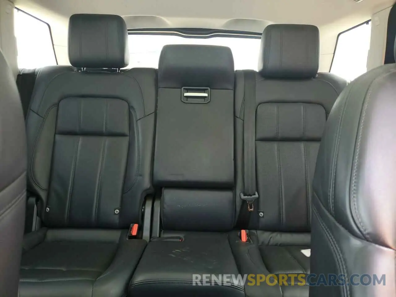 10 Photograph of a damaged car SALWR2RV0KA816593 LAND ROVER RANGEROVER 2019