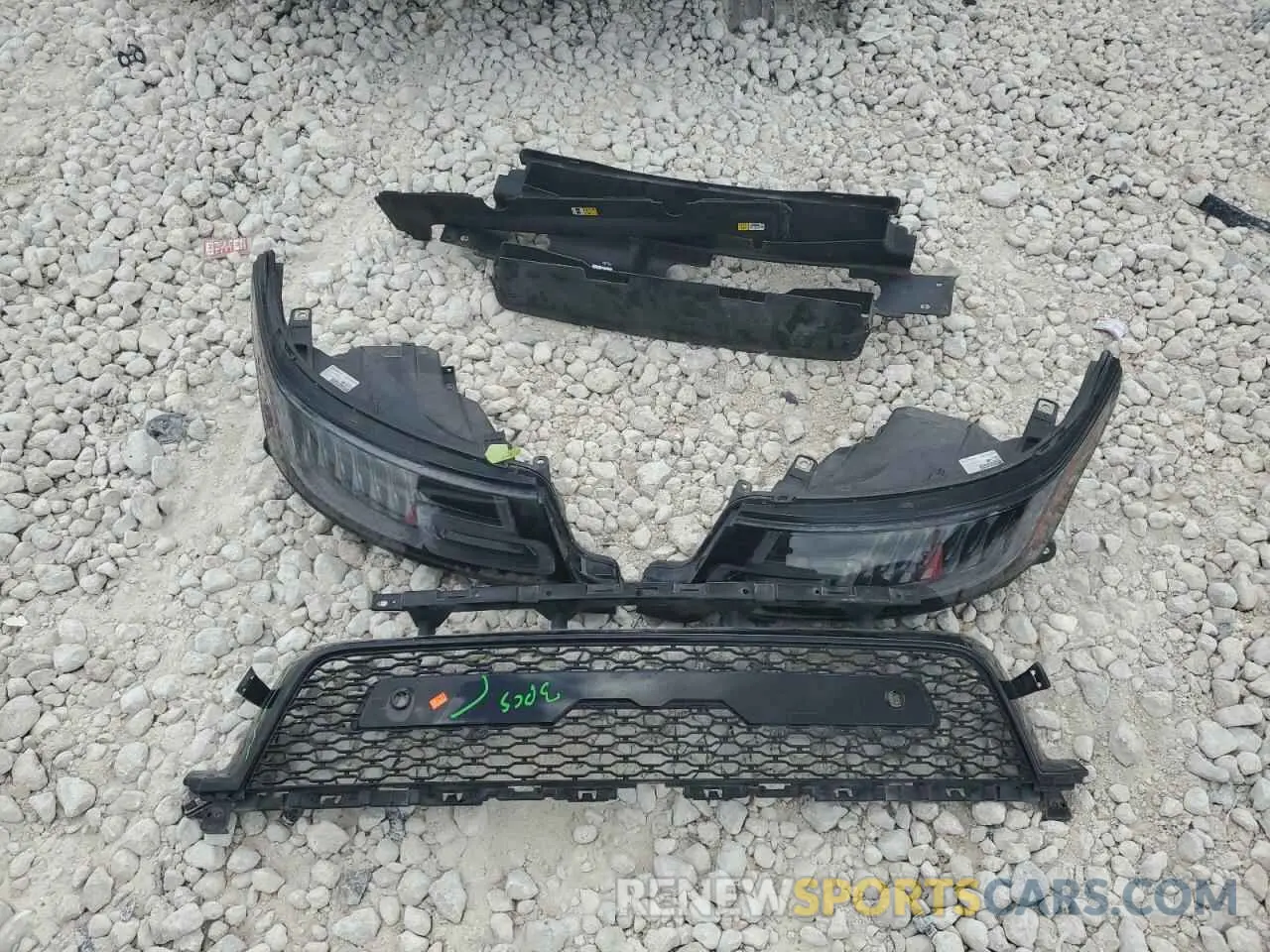 13 Photograph of a damaged car SALWR2RV0KA816593 LAND ROVER RANGEROVER 2019