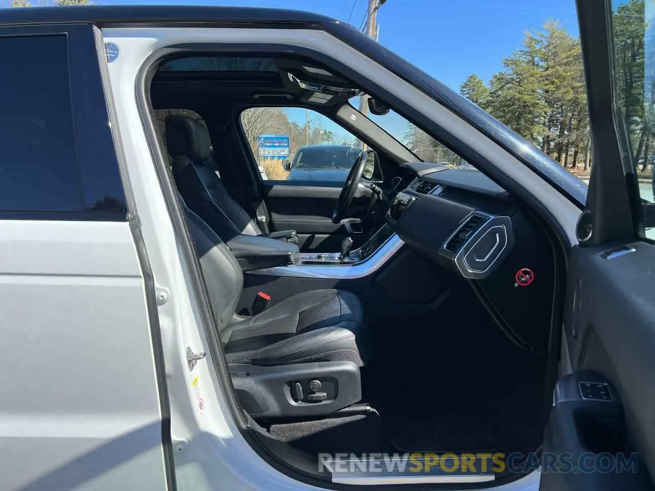 5 Photograph of a damaged car SALWR2RV2KA840135 LAND ROVER RANGEROVER 2019