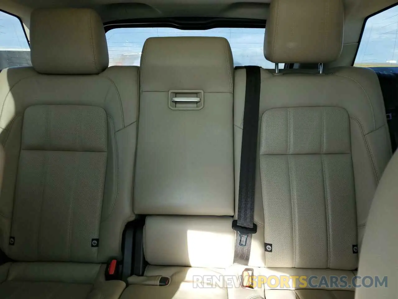 10 Photograph of a damaged car SALWR2RV3KA841570 LAND ROVER RANGEROVER 2019