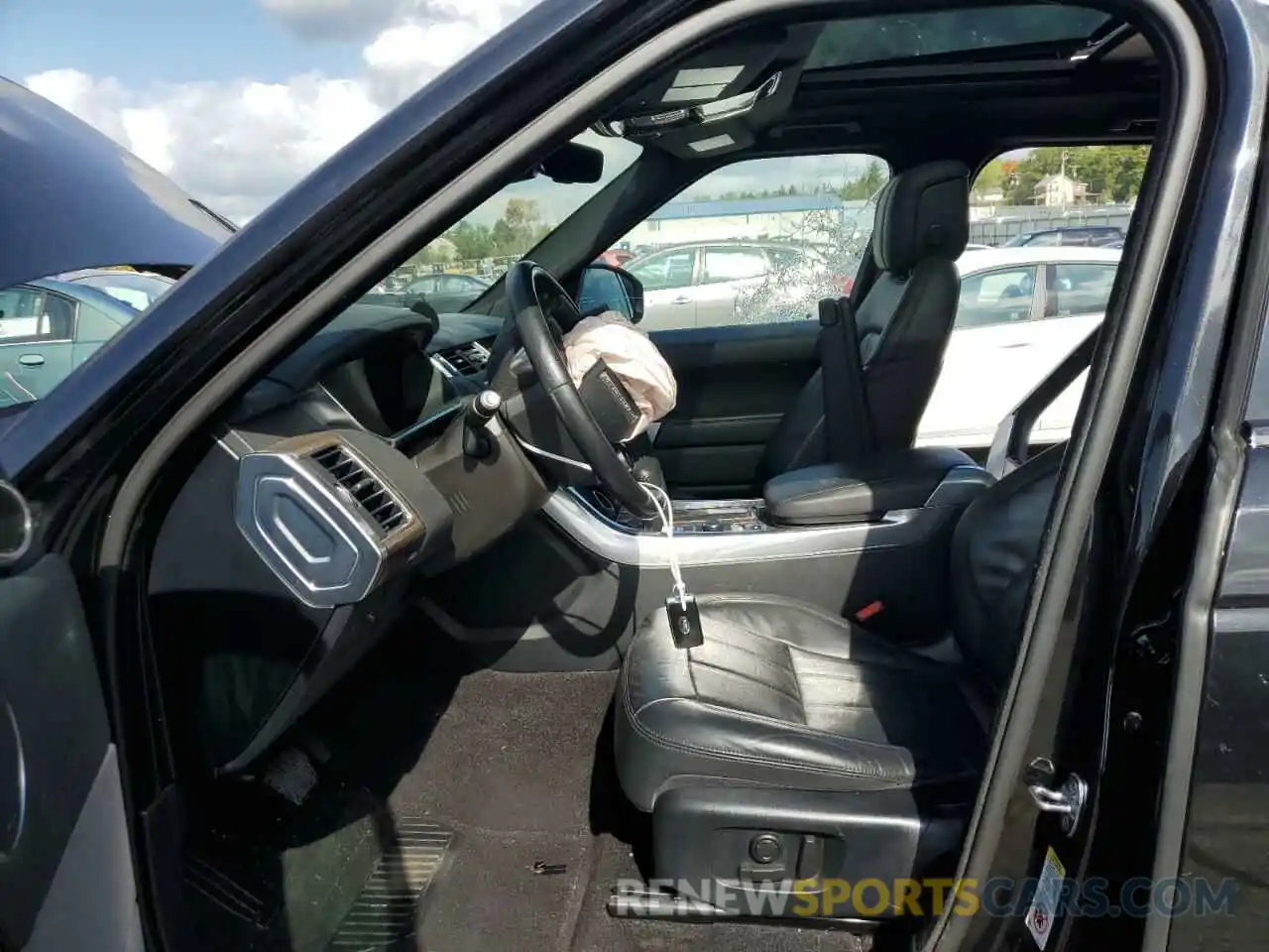 7 Photograph of a damaged car SALWR2RV4KA842291 LAND ROVER RANGEROVER 2019