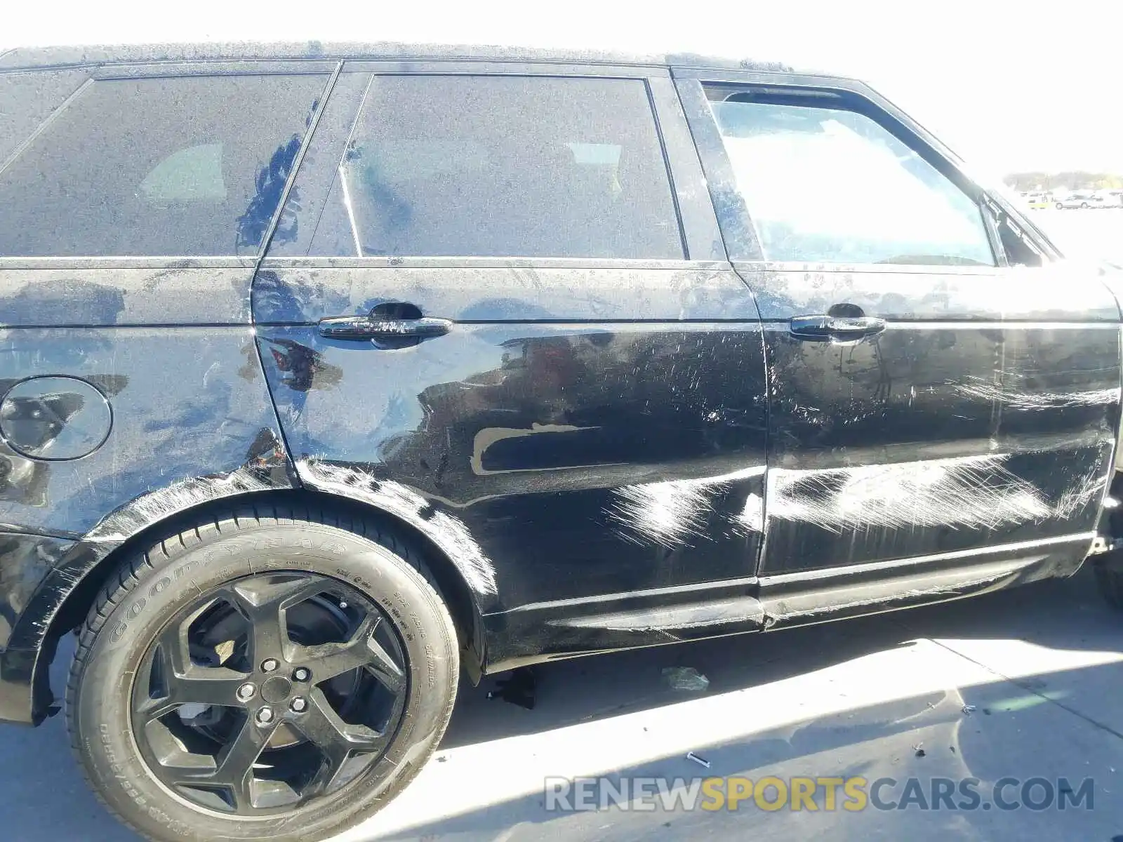 9 Photograph of a damaged car SALWR2RV6KA418028 LAND ROVER RANGEROVER 2019