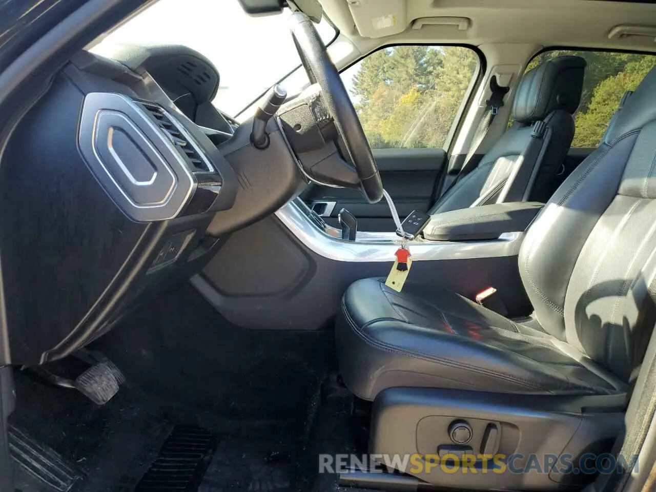 7 Photograph of a damaged car SALWR2RV8KA828362 LAND ROVER RANGEROVER 2019