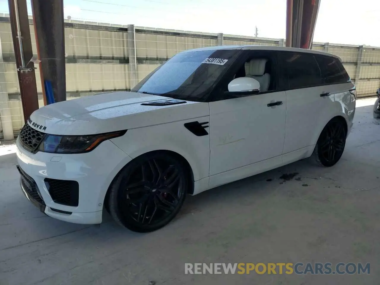 1 Photograph of a damaged car SALWR2RV9KA827673 LAND ROVER RANGEROVER 2019