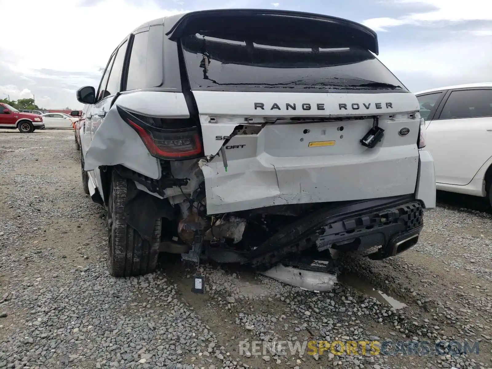 9 Photograph of a damaged car SALWV2SV1KA416225 LAND ROVER RANGEROVER 2019