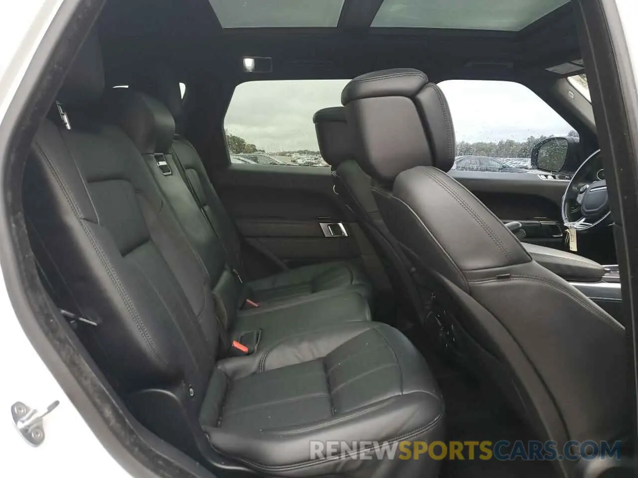 11 Photograph of a damaged car SALWV2SV3KA426884 LAND ROVER RANGEROVER 2019