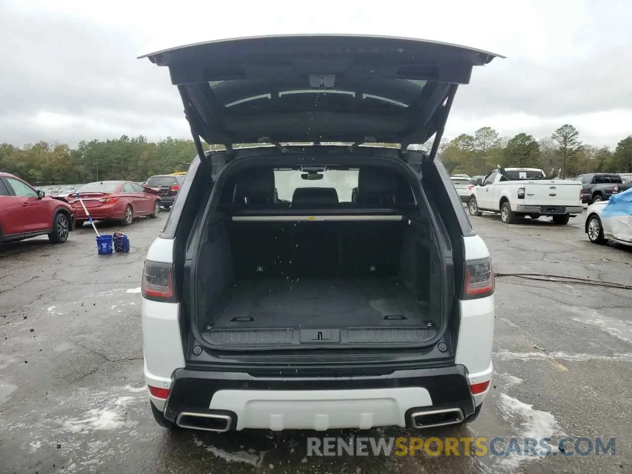 6 Photograph of a damaged car SALWV2SV3KA426884 LAND ROVER RANGEROVER 2019