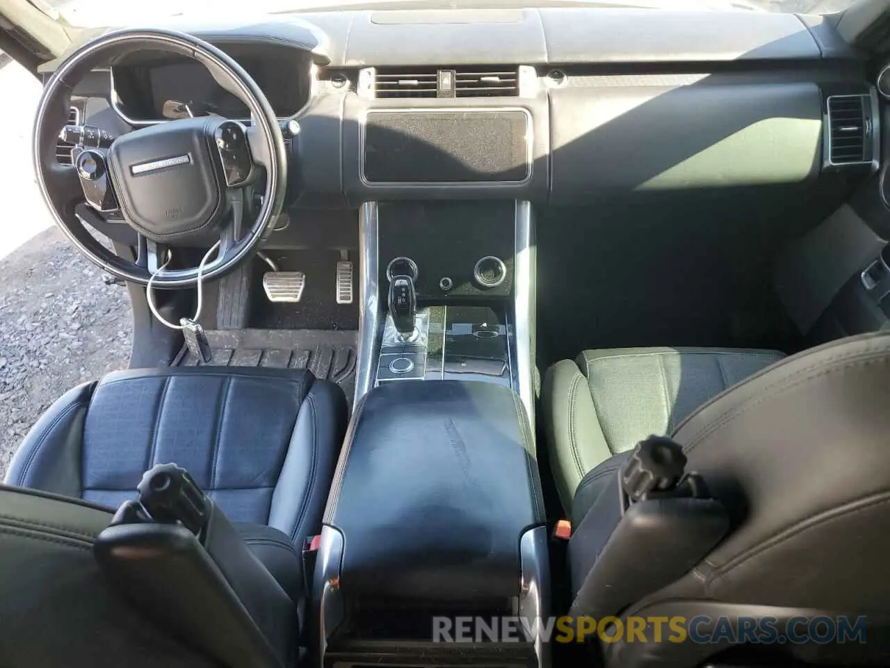 8 Photograph of a damaged car SALWV2SV4KA426621 LAND ROVER RANGEROVER 2019