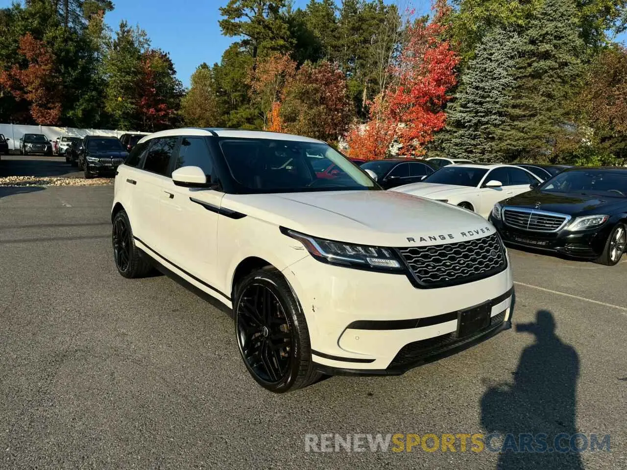 2 Photograph of a damaged car SALYA2EX1KA202756 LAND ROVER RANGEROVER 2019