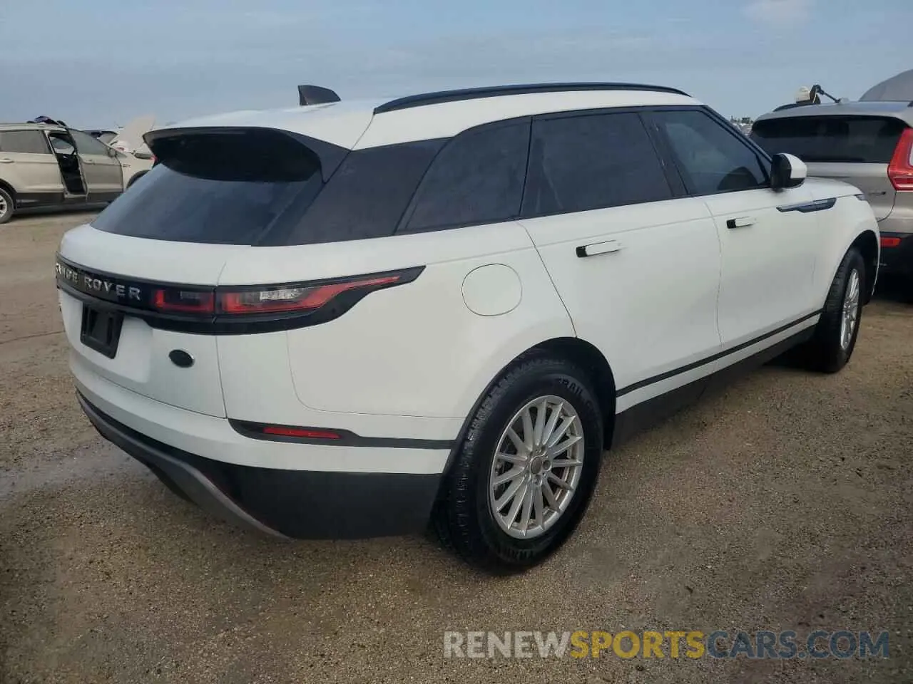 3 Photograph of a damaged car SALYA2EX1KA792022 LAND ROVER RANGEROVER 2019
