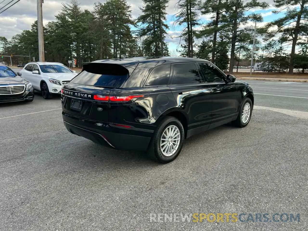 4 Photograph of a damaged car SALYA2EX4KA214044 LAND ROVER RANGEROVER 2019
