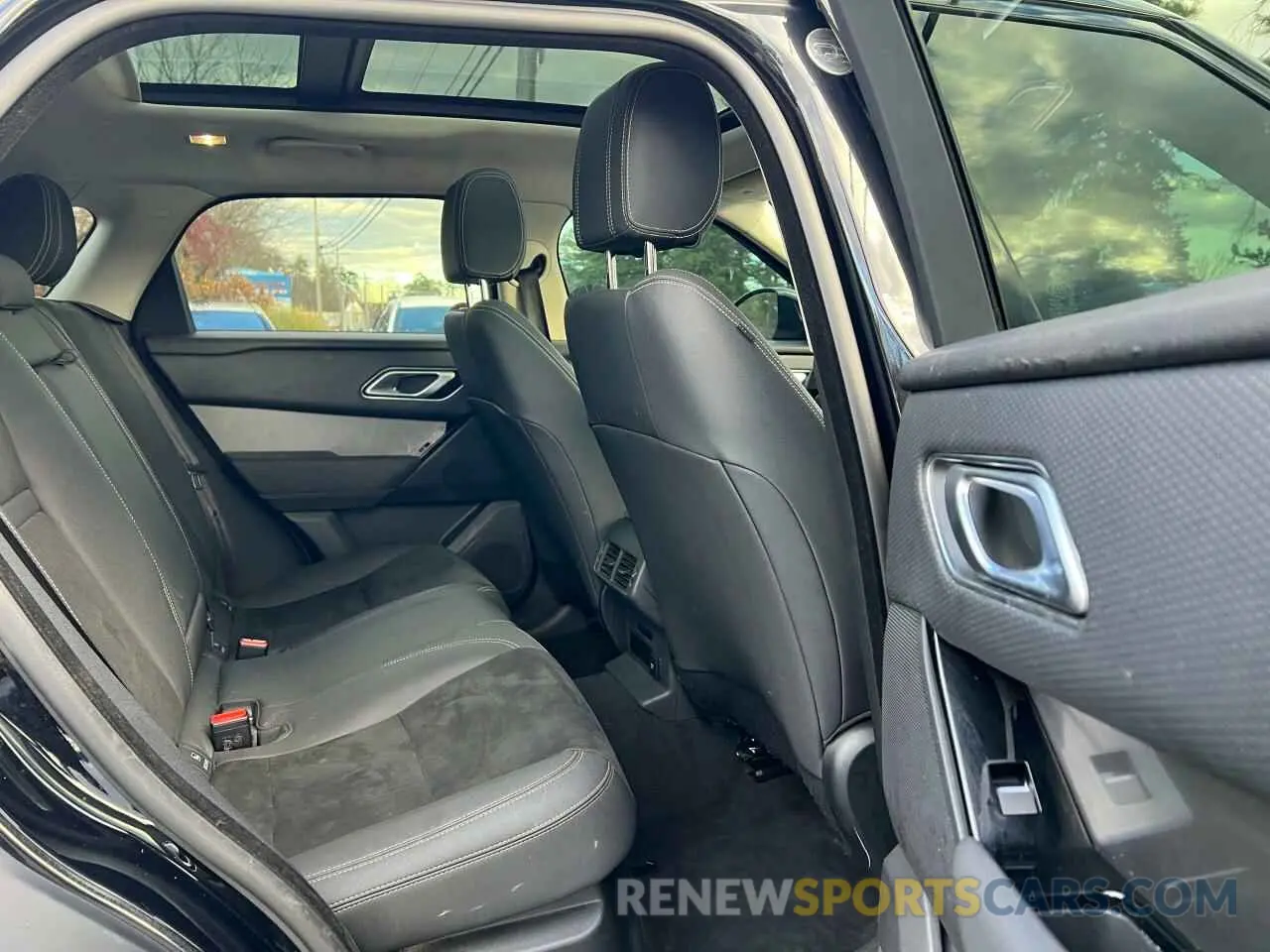 6 Photograph of a damaged car SALYA2EX4KA214044 LAND ROVER RANGEROVER 2019