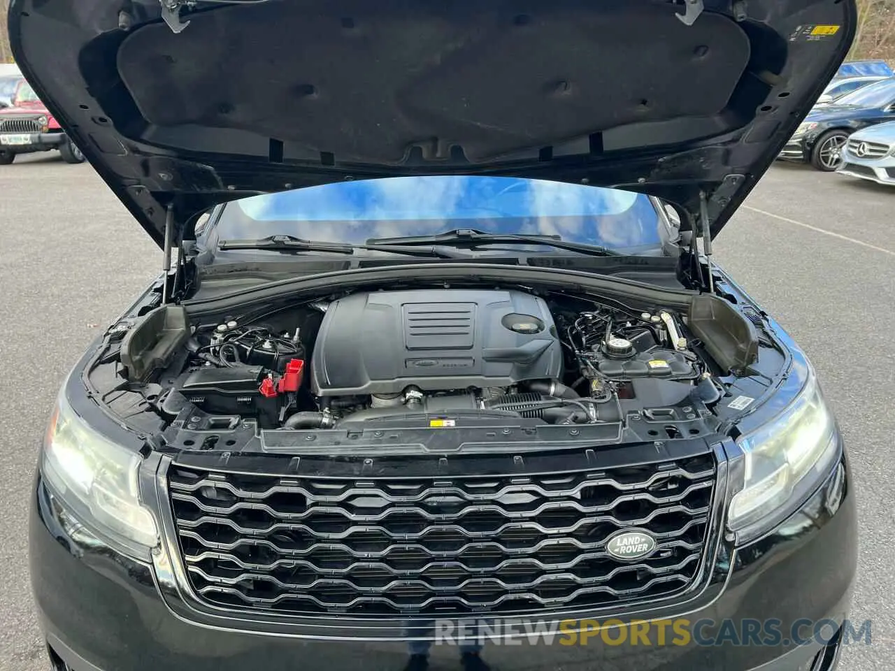 8 Photograph of a damaged car SALYA2EX4KA214044 LAND ROVER RANGEROVER 2019
