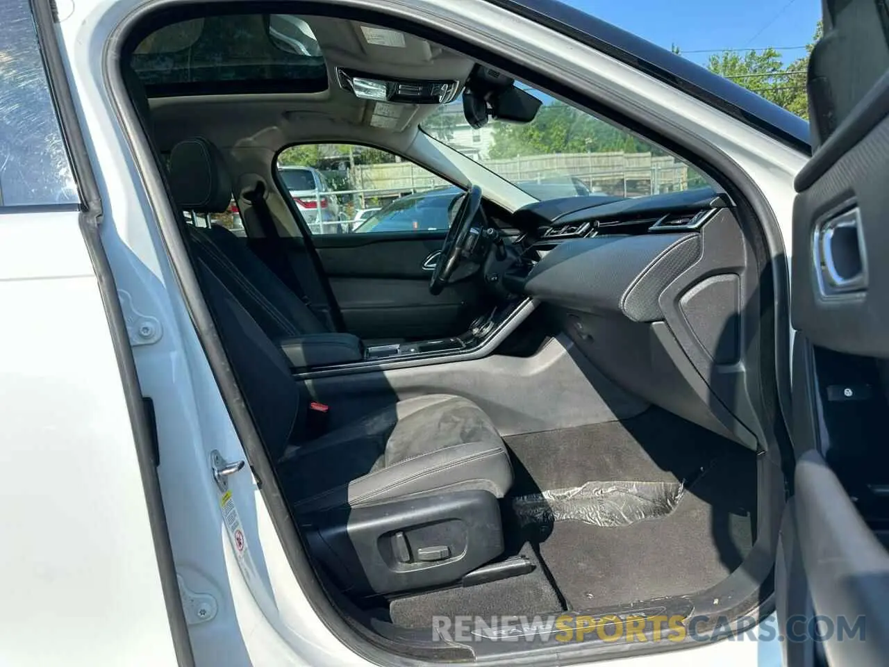 6 Photograph of a damaged car SALYA2EX8KA216069 LAND ROVER RANGEROVER 2019