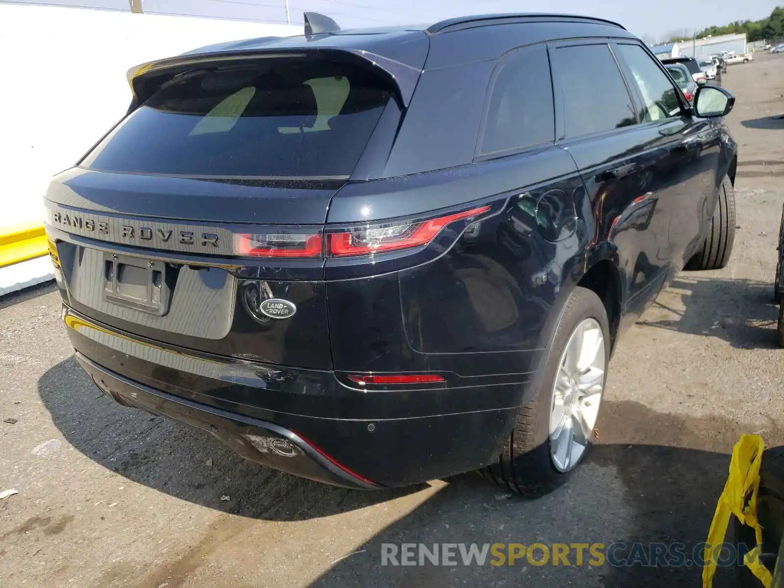 4 Photograph of a damaged car SALYB2EN7KA227172 LAND ROVER RANGEROVER 2019