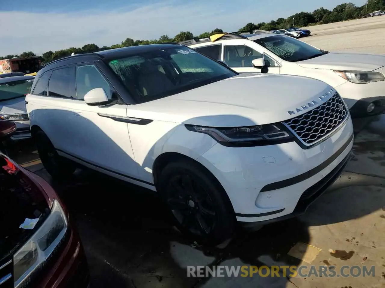 4 Photograph of a damaged car SALYB2EX1KA206805 LAND ROVER RANGEROVER 2019
