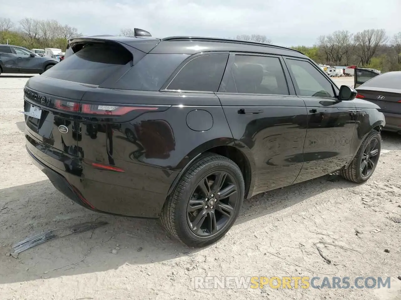 3 Photograph of a damaged car SALYB2EX1KA218601 LAND ROVER RANGEROVER 2019