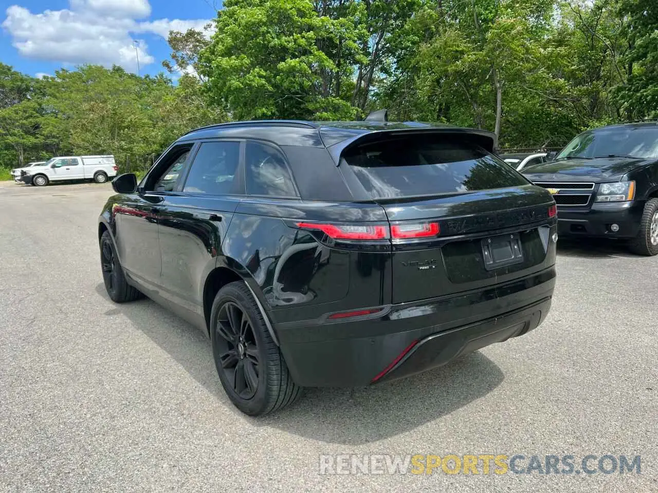 3 Photograph of a damaged car SALYB2EX2KA785495 LAND ROVER RANGEROVER 2019