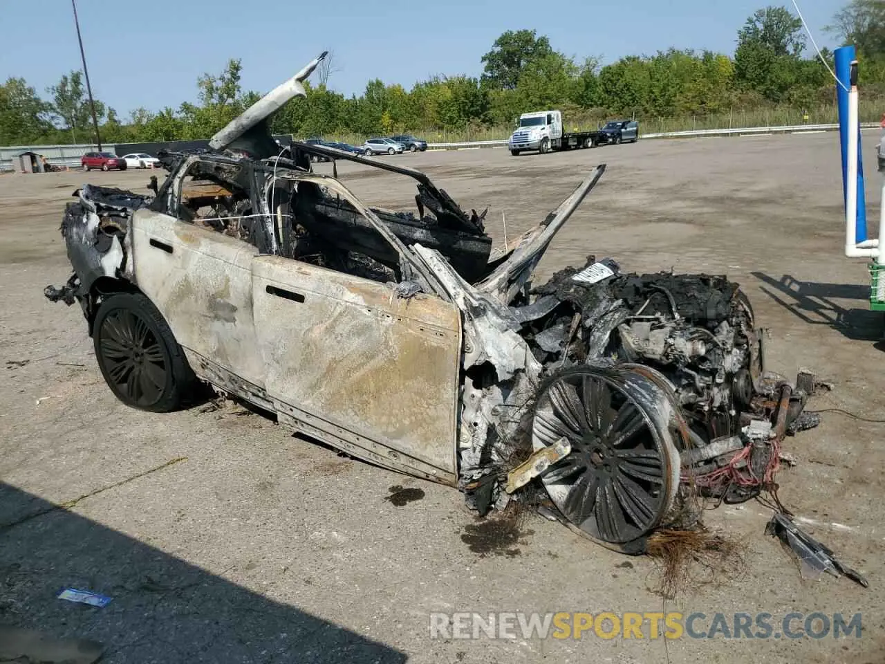 4 Photograph of a damaged car SALYB2EX4KA228118 LAND ROVER RANGEROVER 2019