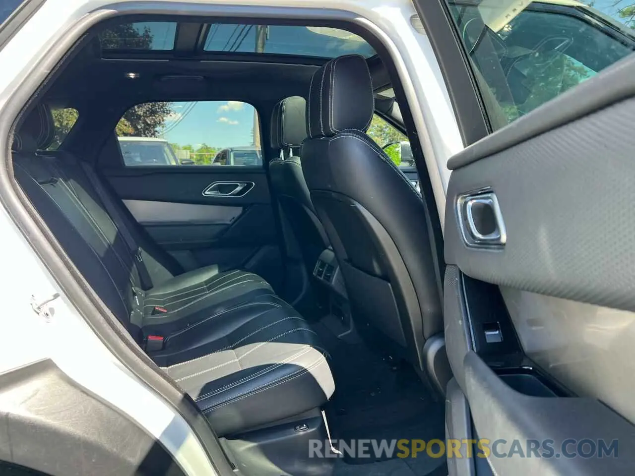 6 Photograph of a damaged car SALYB2EX4KA797258 LAND ROVER RANGEROVER 2019