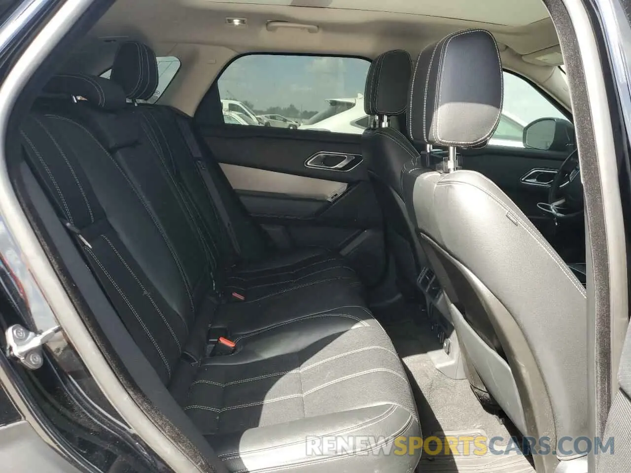 12 Photograph of a damaged car SALYB2EX6KA781756 LAND ROVER RANGEROVER 2019