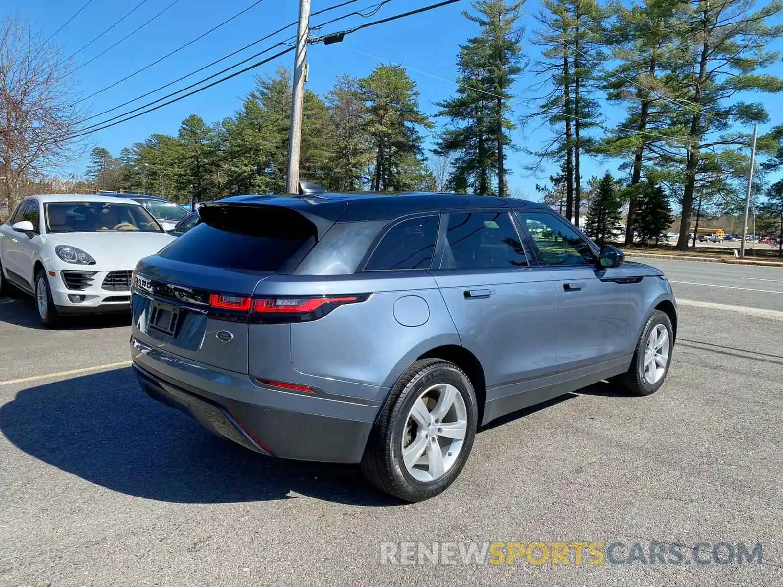 4 Photograph of a damaged car SALYB2EX7KA781491 LAND ROVER RANGEROVER 2019