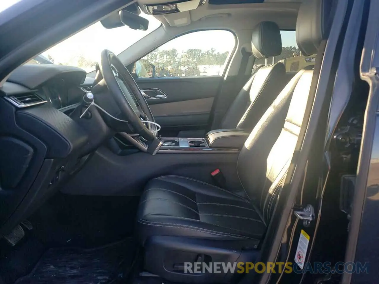 7 Photograph of a damaged car SALYB2EX9KA795845 LAND ROVER RANGEROVER 2019