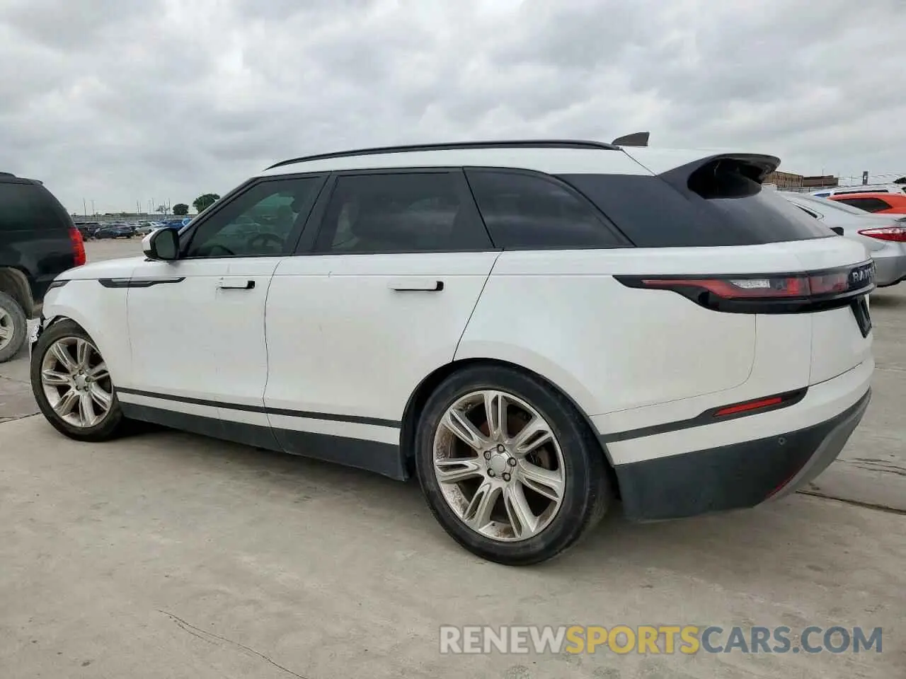 2 Photograph of a damaged car SALYB2FV9KA218553 LAND ROVER RANGEROVER 2019