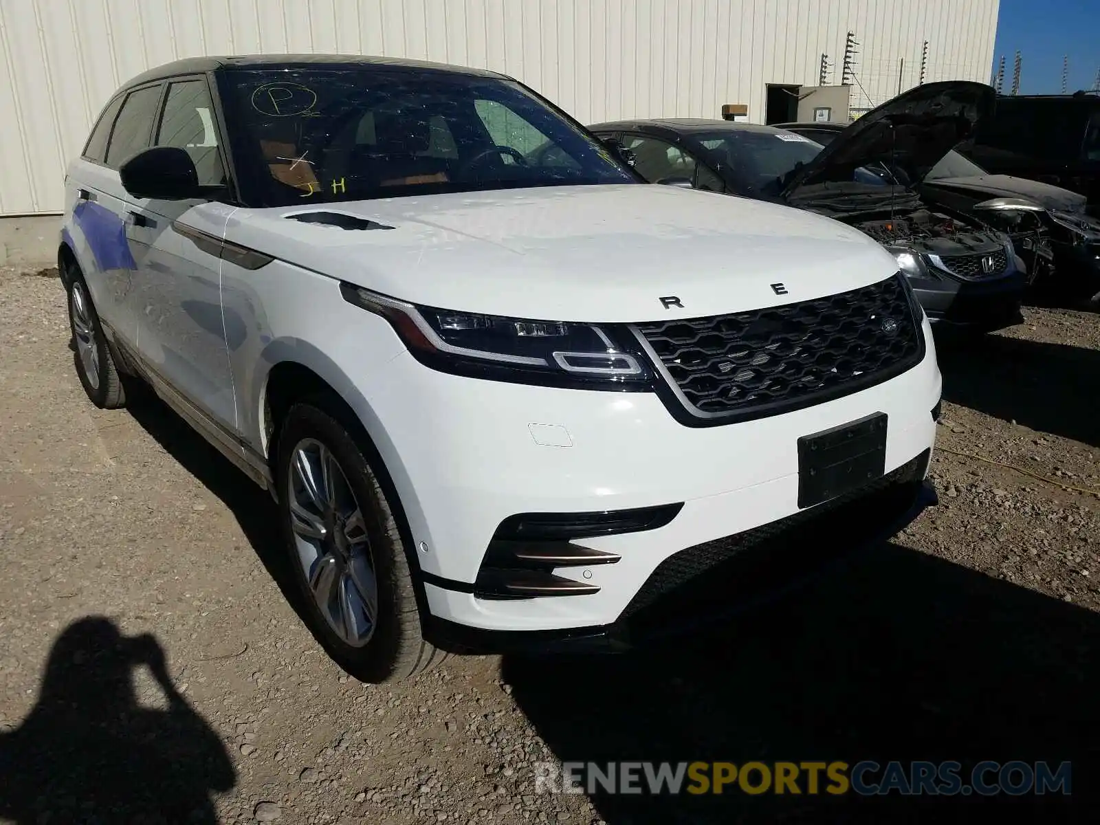 1 Photograph of a damaged car SALYL2EN9KA208331 LAND ROVER RANGEROVER 2019