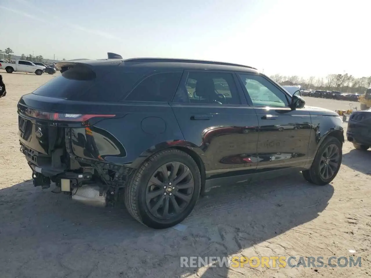3 Photograph of a damaged car SALYL2EX0KA216321 LAND ROVER RANGEROVER 2019