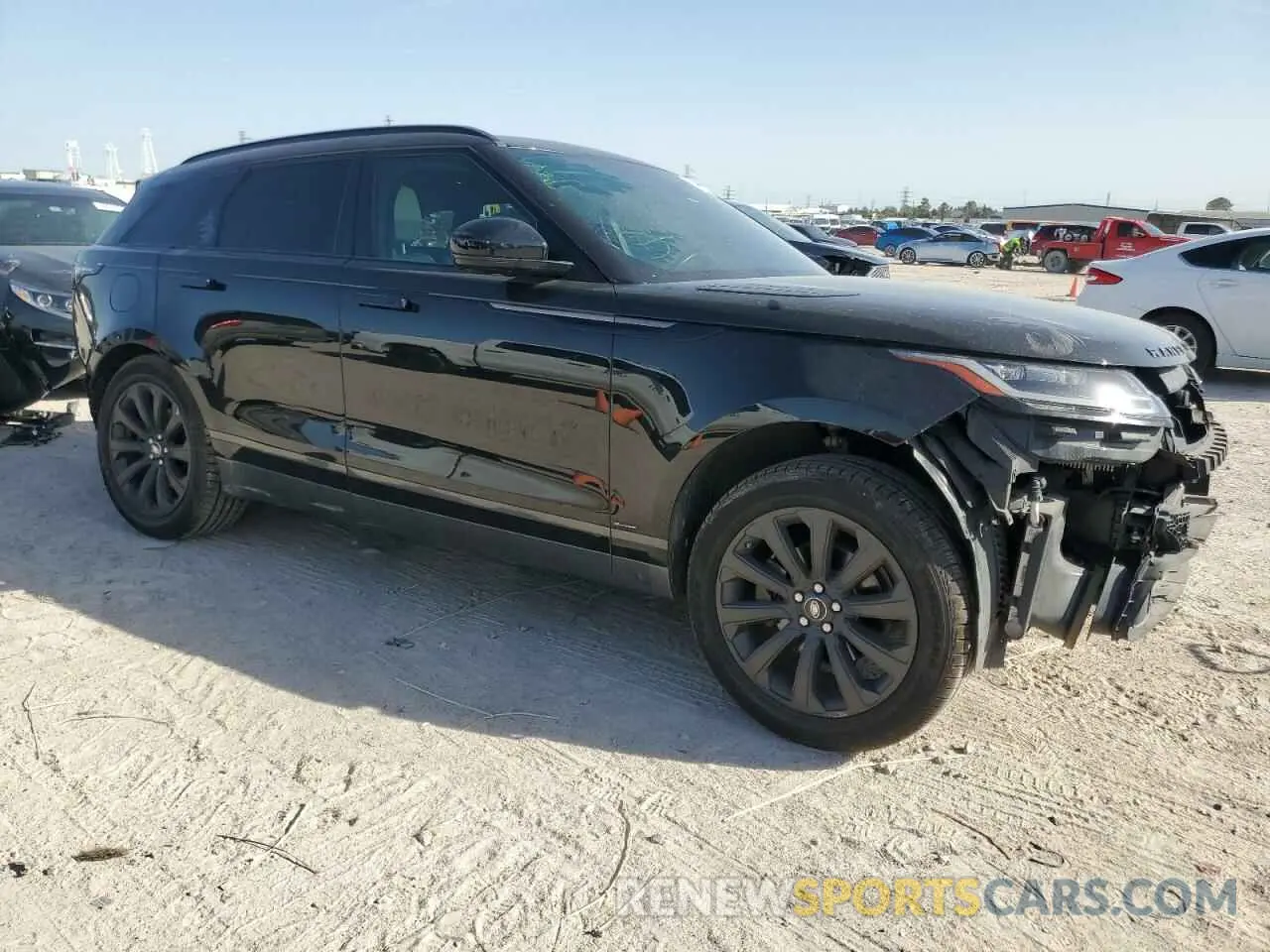 4 Photograph of a damaged car SALYL2EX0KA216321 LAND ROVER RANGEROVER 2019