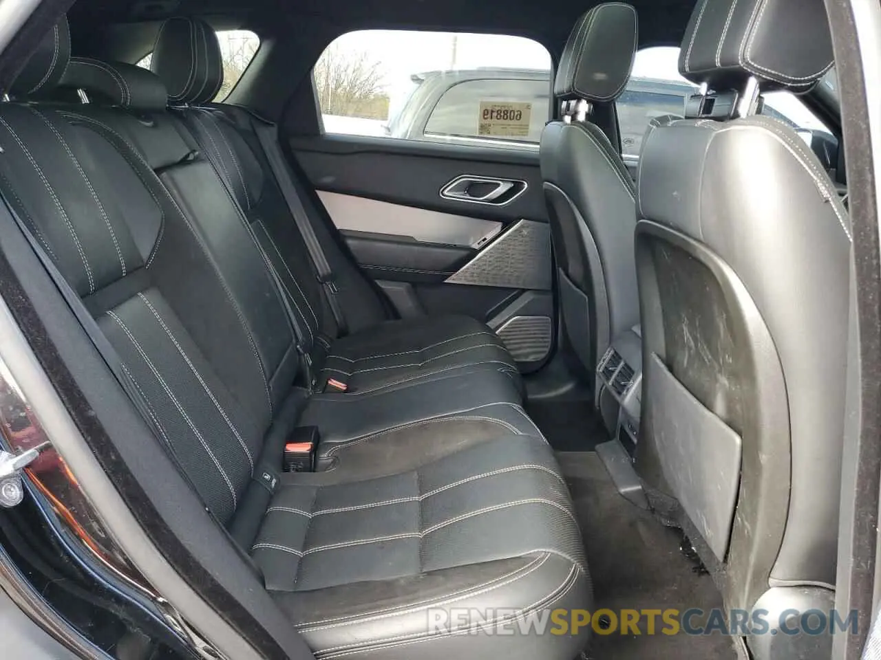 11 Photograph of a damaged car SALYL2EX1KA207546 LAND ROVER RANGEROVER 2019